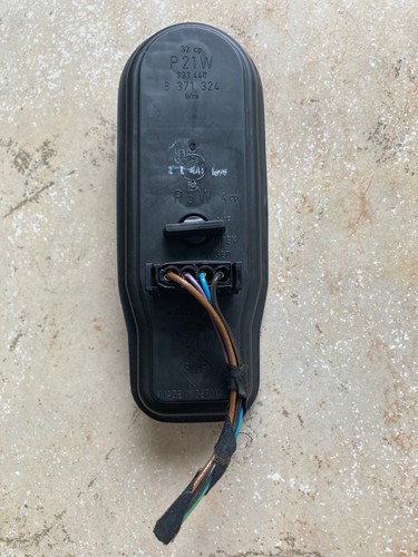 BMW 5er E39 Touring orig. SWF Lampenträger Rücklicht rechts außen 8371324