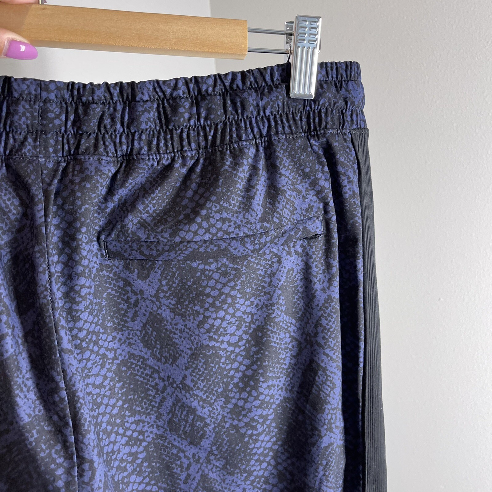 Athleta Women's Brooklyn Jogger Pants Python Prin… - image 8