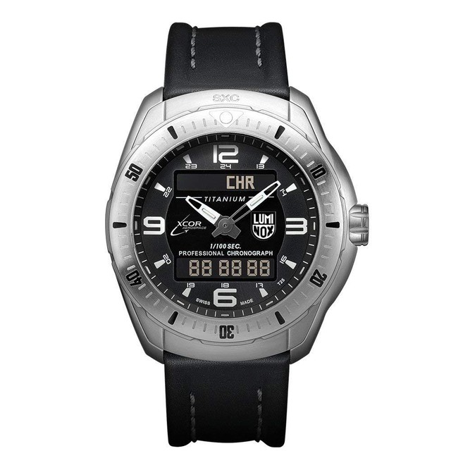luminox titanium