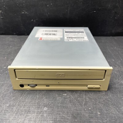 TEAC CD-540E-038-U / 5,25  CD-ROM Drive IDE Laufwerk Retro Vintage  (K60-18)