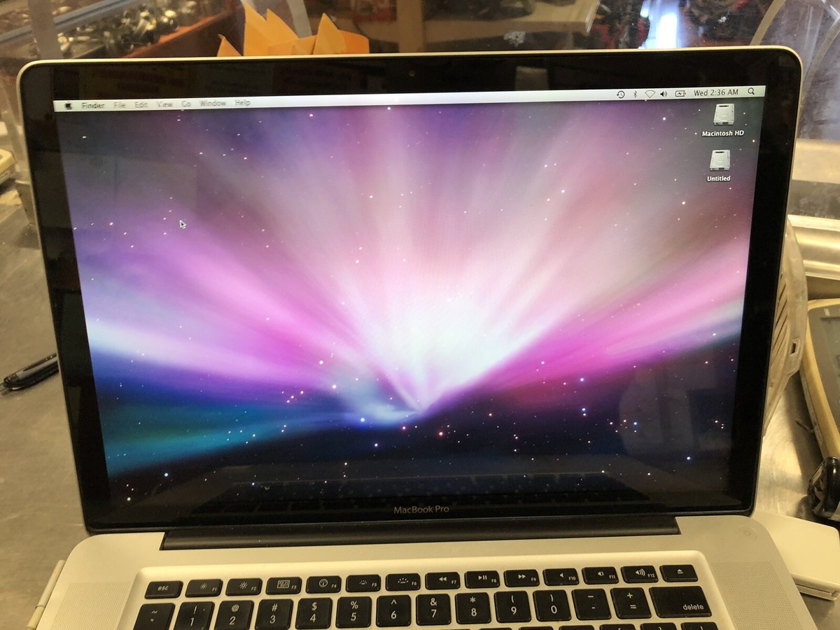 Apple MacBook Pro Intel Core 2 Duo 2.4GHz 4GB RAM 250GB HDD Apple MacBook Pro Intel Core 2 Duo 2.4GHz 4GB RAM 250GB HDD