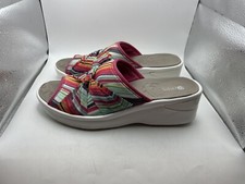 Bzees Sandals Womens 9 M Smile II FCasual Slip On Wedge Slide