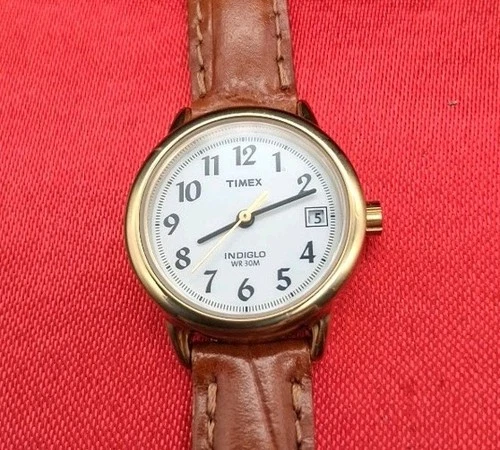 VTG Timex Indiglo Women's Watch Easy Reader White Dial Leather Band New Battery