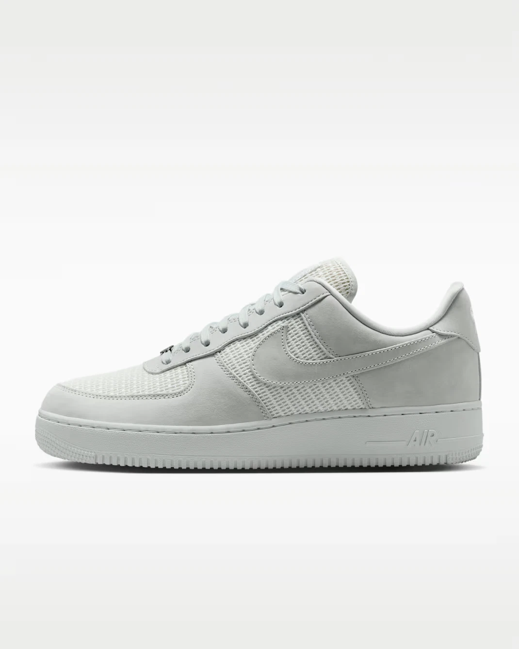 Nike Air Force 1 '07 LV8 Men's Shoes in Off-White/Summit white