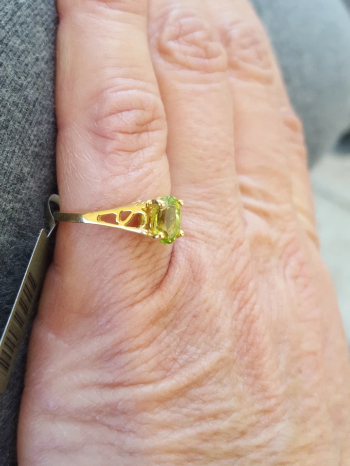 Peridot Labcreated Oval Cut Ring 10kt Solid Yellow Gold  - Image 3 of 4