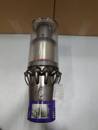 Dyson V10 Akku-Staubsauger - Gebraucht, Schwache Batterie, Defekte Teile