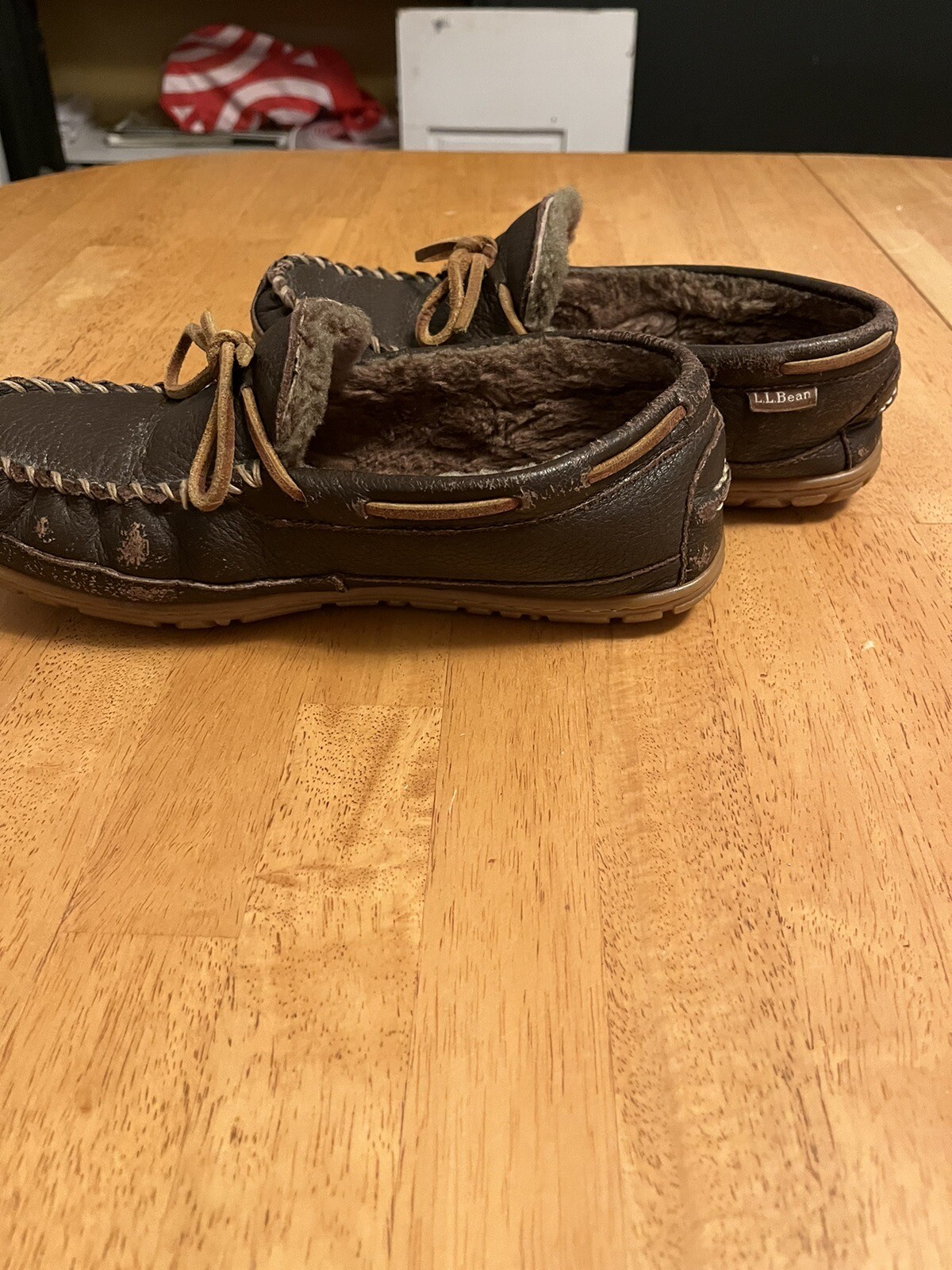 LL Bean Men’s Wicked Good Slippers Shearling Fur Lined Size 8 Leather