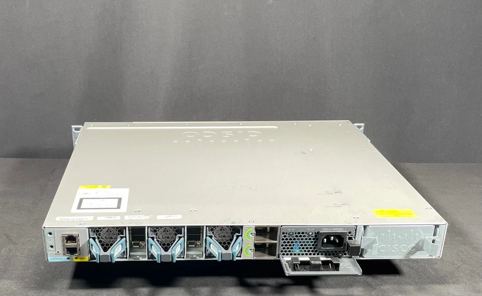 Cisco Catalyst 3850 WS-C3850-24T-E 24 Port Data IP Services Switch - Fast Ship - Image 3 of 4