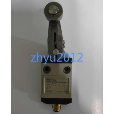 1PC New   D4CC-3024 Limit Switch Sensor In Box   *rr