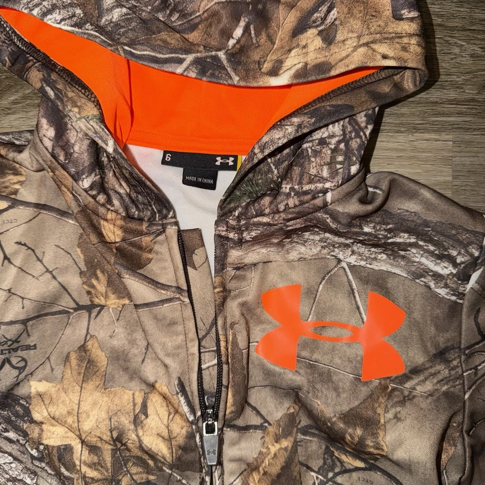 Under Armour Real Tree Camo Zip Kids Jacket Hooded Size 6 - Image 2 of 3