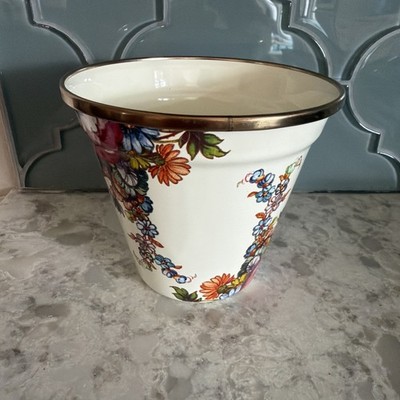 Retired Mackenzie Childs White Flower Market Enamel Flower Pot NWT
