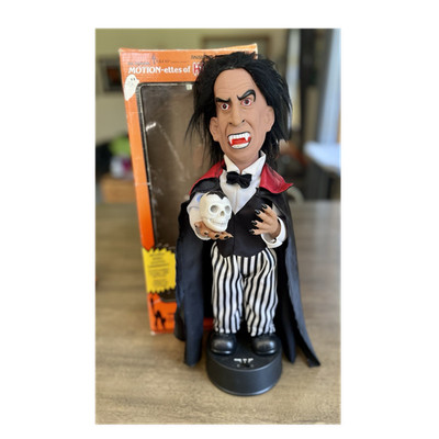 Vintage Halloween Vampire Animated Sound & Light, Telco Motion-ettes
