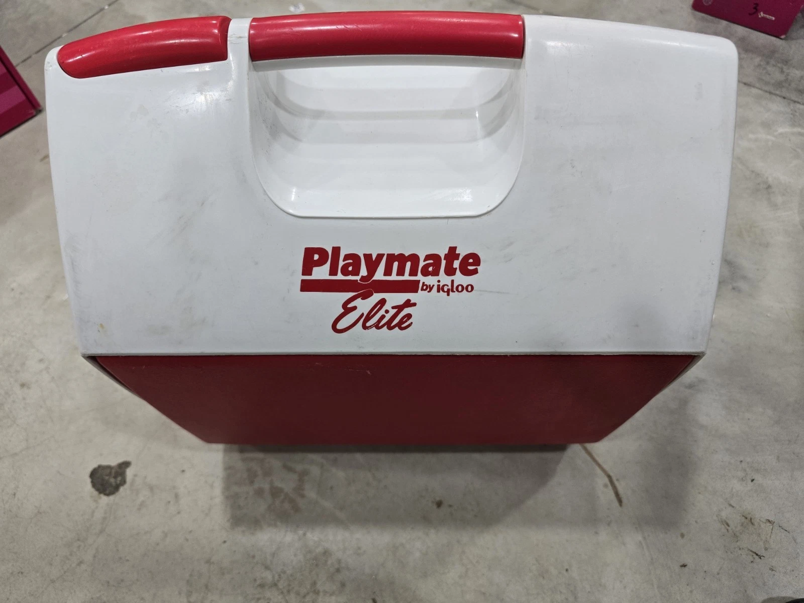 Vintage Playmate Elite Cooler By Igloo Red/White Made In The USA. Large 16qt SH