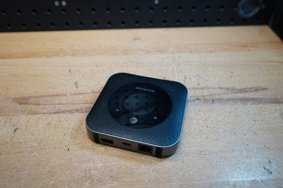 (P) NETGEAR Nighthawk M1 MR1100 AT&T 4G LTE Mobile Hotspot Router w/ Battery