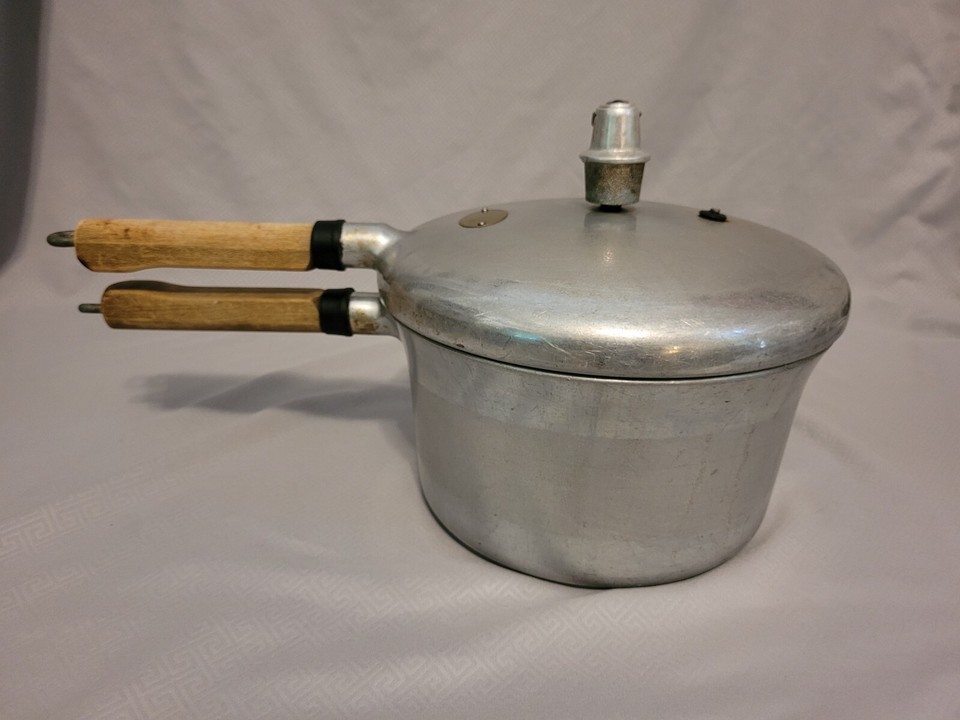 Presto Vintage Model 40 Pressure Cooker 4 QT Used eBay