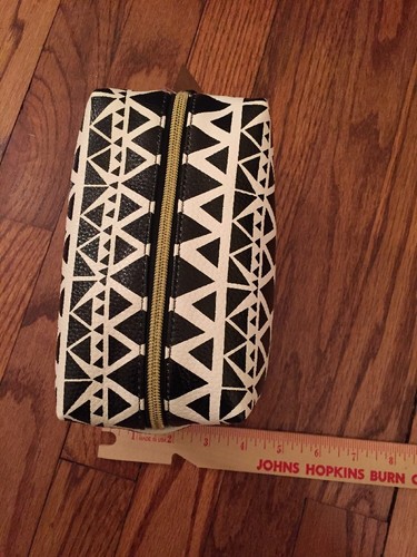 Mix No 6 Makeup Bag In Black/white NWT - Picture 4 of 6