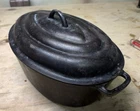 Mi Pet Oval Roaster Unrestored #4 Dutch Oven With Trivet.  No Cracks (Griswold)