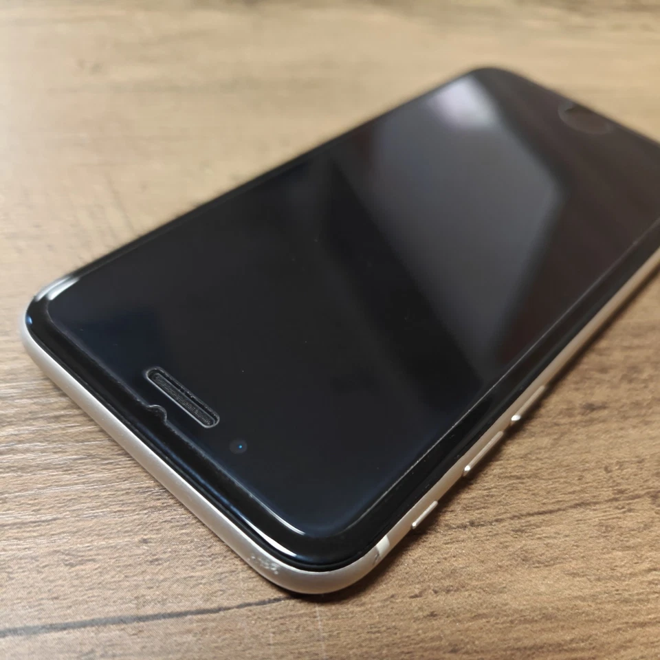 Apple iPhone SE 3rd Gen 64GB Unlocked (FAULTY BATTERY) W29-C20 - Image 3 of 4