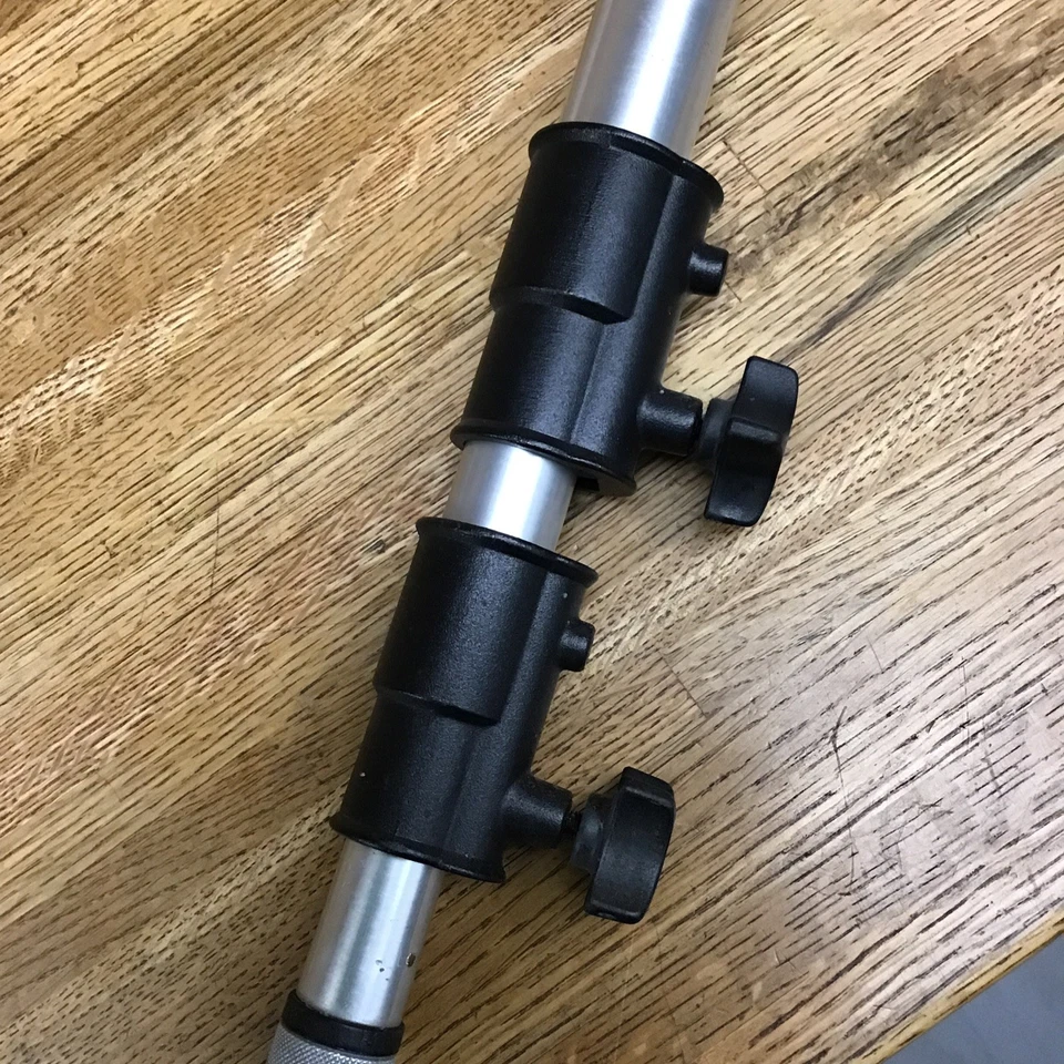 BOGEN/Manfrotto 3018 Professional Aluminum Monopod Made in Italy 25-3/4" to 64" - Image 3 of 4