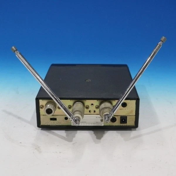 Icom IC-R100 Broadband Receiver  Wide Range Amateur Radio receiver Unconfirmed  - Image 4 of 4