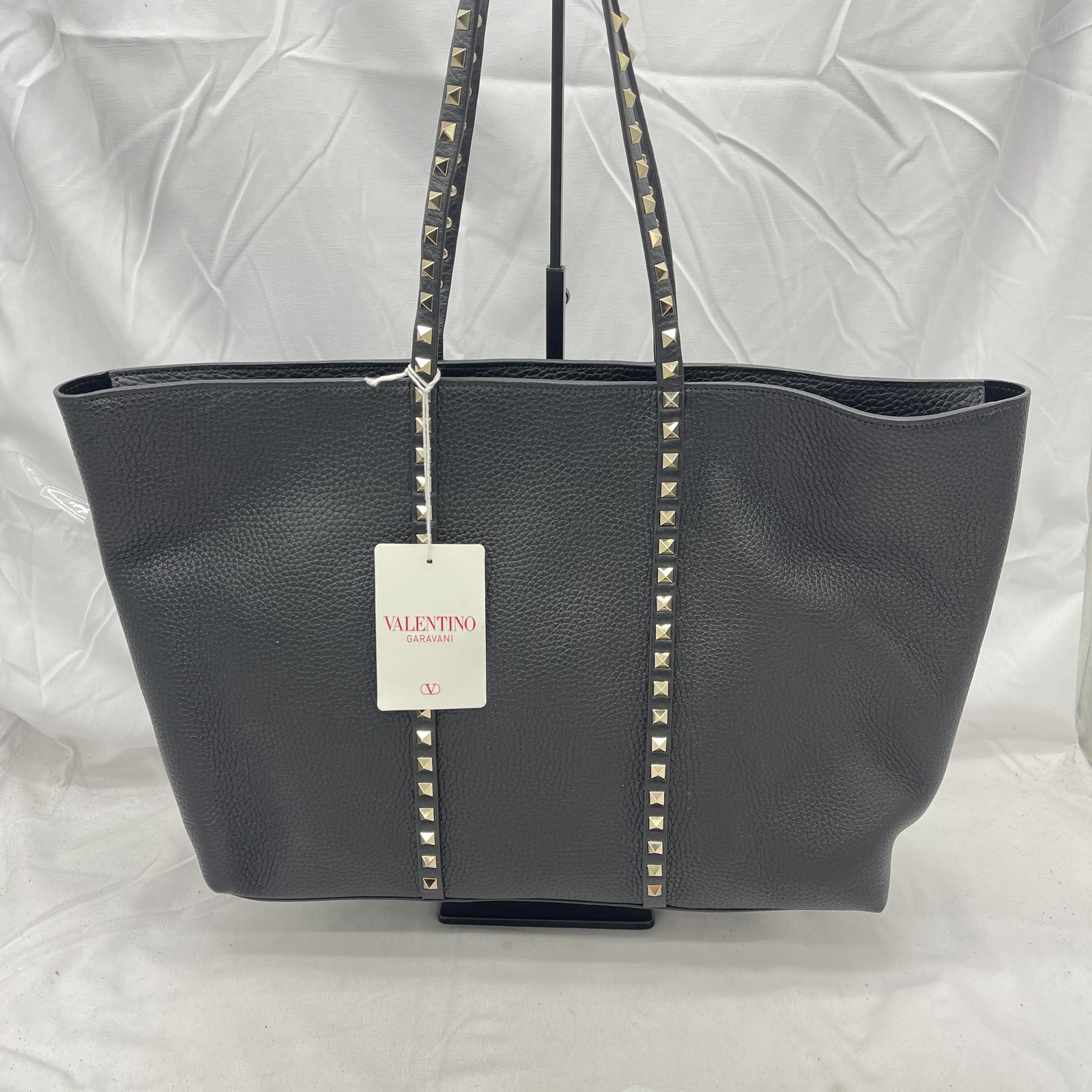 Valentino Garavani Rockstud Med Tote Shoulder Bag Pebble Leather Black Pre-Owned thumbnail 2