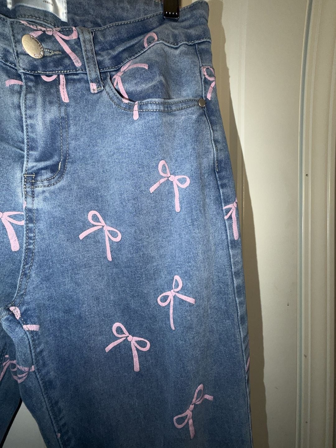 Bamboo Jeans Women's Blue Denim Pants with Pink Bow Print, photo 3