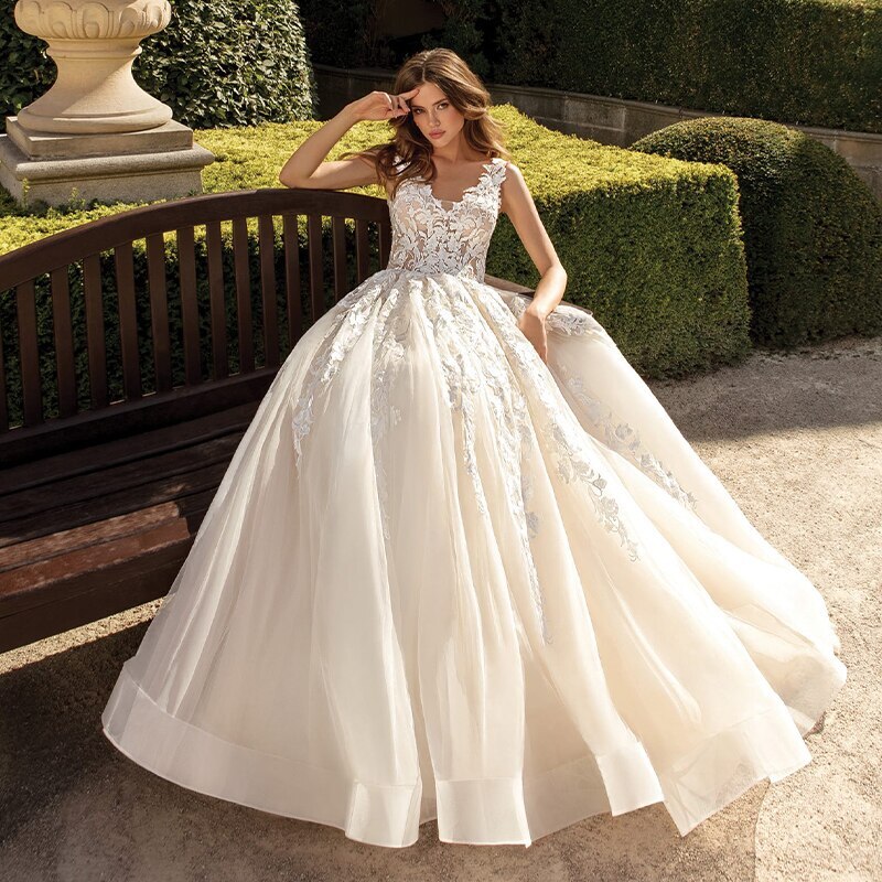 Elegant Illusion V-Neck Wedding Dresses Lace Applique Tulle Ball