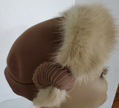 Vintage Women\'s Brown Fur Hat by Woolf Brothers Union Made W/ Hair Combs Brown, Woolf Brothers, Vintage Ladies Hat. Pre-Owned. | eBay main image 4