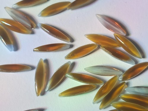 36 Vintage Rhinestones Bronze Brown Glass Navette 15x4mm Dome top PB B4-5 - Picture 5 of 7