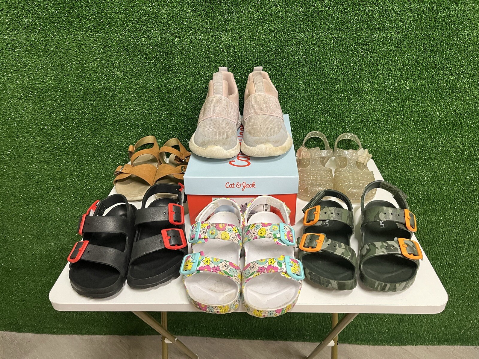 Lotto sandali target Cat & Jack taglia 9 e sneakers taglia 10