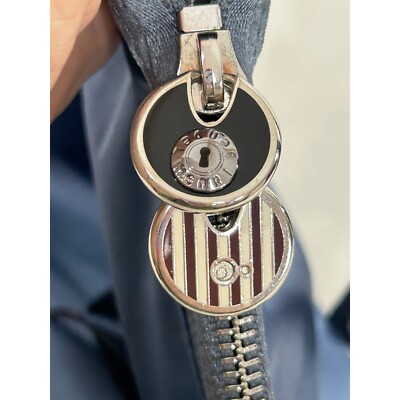 Henri Bendel Women display picture 2