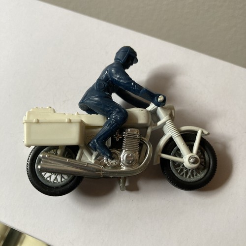 No.33 Matchbox Lesney Police Motorcycle Honda 750 with Police Officer 1977. - Picture 1 of 4