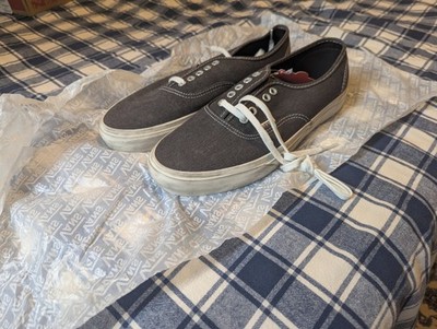 Vans Authentic Low-Top Shoes, Men s Size 10, Overwashed Black