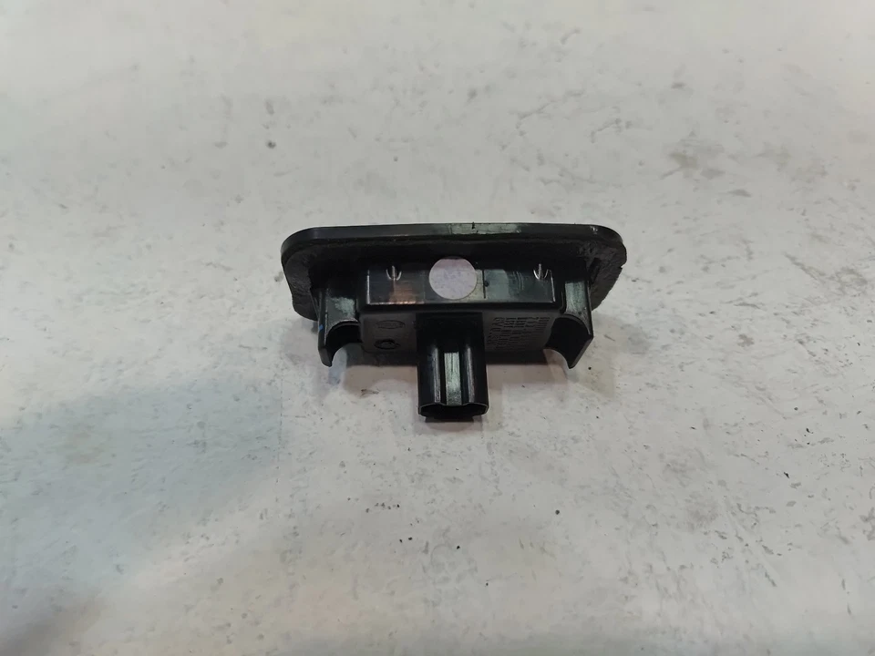 2018 - 2024 TOYOTA CAMRY REAR LEFT OR RIGHT LICENSE PLATE LIGHT LAMP OEM 1PCS - Image 3 of 4