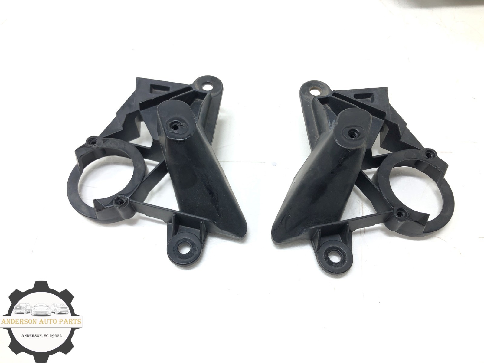 BMW i8 2014-2020 Rear Right Taillight bracket