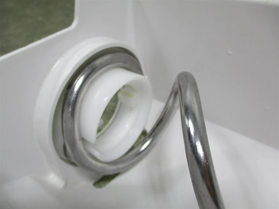 REFRIGERADOR ELECTROLUX CONTENEDOR DE HIELO PESTAÑA/PARTE AMARILLA # 242093007 Foto 2 de 2