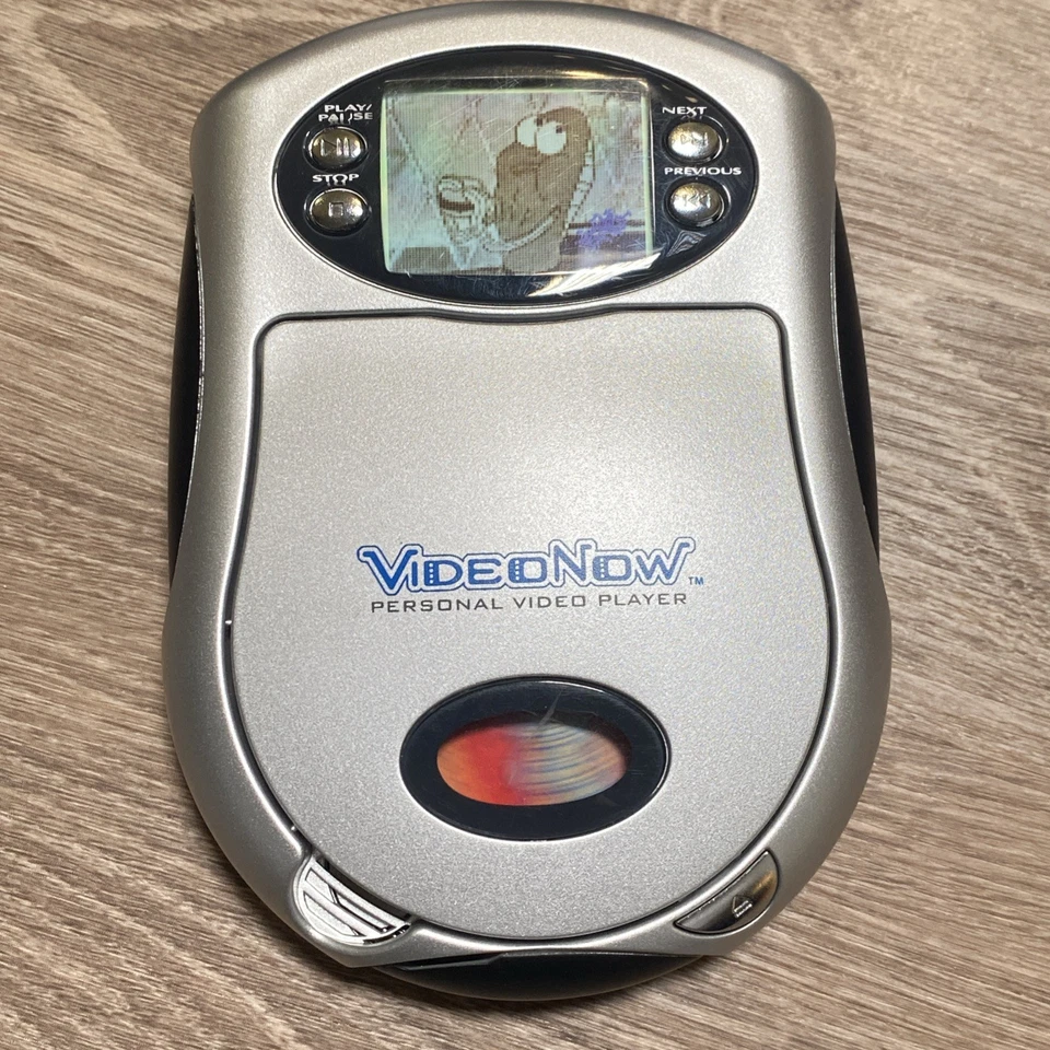 ВИНТАЖНЫЙ персональный видеоплеер 2003 Video Now СЕРЕБРИСТЫЙ с дисками - Изображение 3 из 4