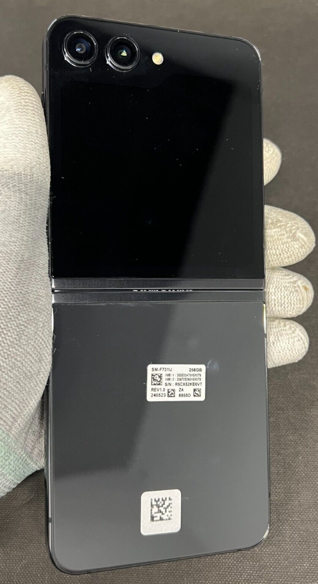 Samsung Galaxy Z Flip5 - 256 GB - Gray (Read Description) Samsung Galaxy Z Flip5 - 256 GB - Gray (Read Description)
