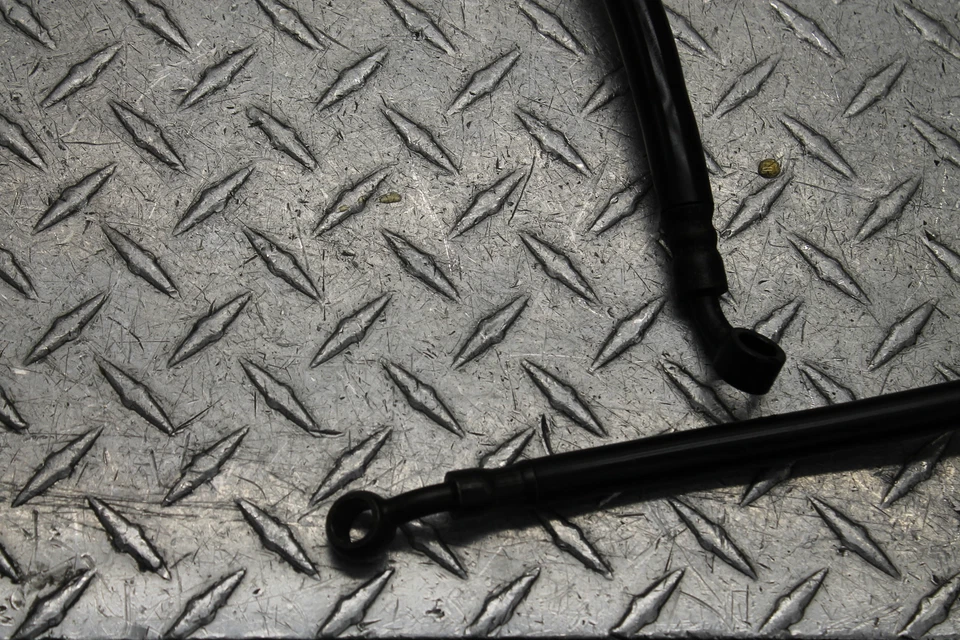 Suzuki Marauder 1600 VZ1600 E3 2004 mangueras de pinza de freno delanteras/traseras Foto 2 de 4