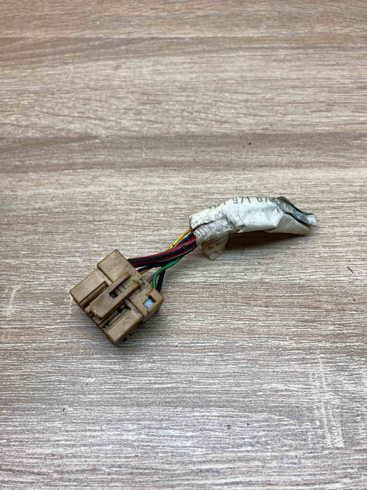 8D0937733 1355351 Volkswagen Audi Seat Skoda Engine ECU Connector 