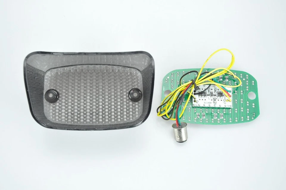 Luz trasera LED Señal Fit VIRAGO 535/700/750/1000/1100 VMAX 1200 MAXIM 700 ahumada Foto 2 de 2