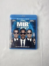 Men in Black 3 (Two Disc Combo: Blu-ray / DVD + BONUS DISC) DVDs