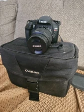 Canon E0S Rebel T6 camera 