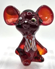 FENTON RUBY MOUSE WITH CHRISTMAS VEST HP BY L. EVERSON 2004 QVC