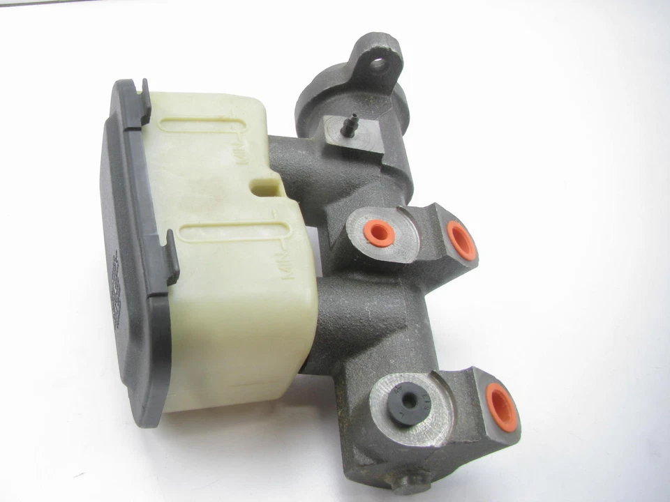 Cilindro maestro de freno Auto Specialty M82066 - Buick Riviera 1987-1990 Foto 3 de 4