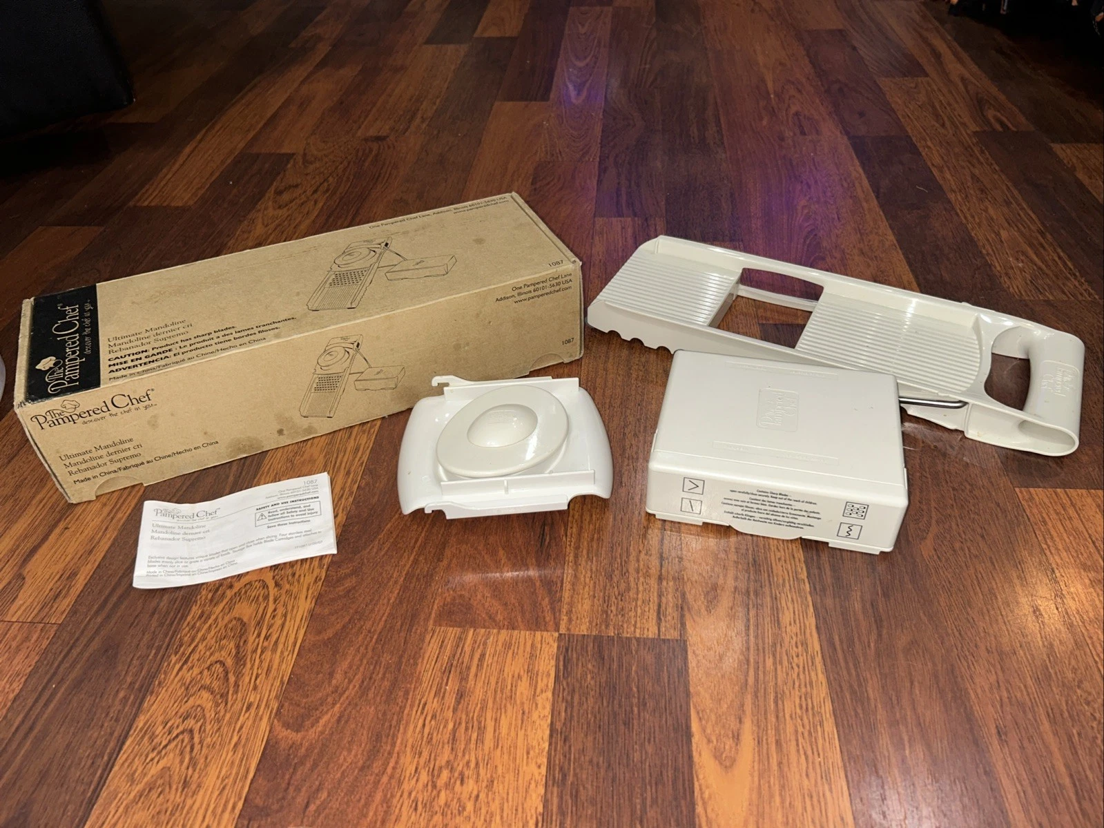 The Pampered Chef Ultimate Mandoline 1087 Complete Set Cutter Crinkle Grater