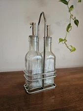 Two piece Oil And Vinegar Cruet Set