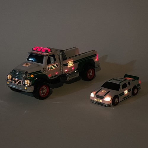 Hess 2011 Modern Toy Truck Ambulance and Rescue Truck Tested Works Well No Box
