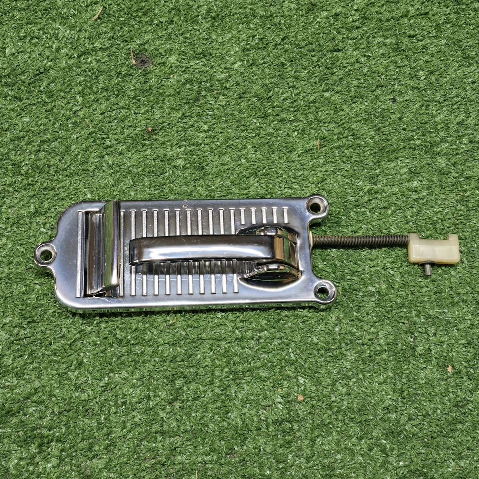 Jaguar XJ 1970 manija de puerta interior trasera derecha cromada 124747 OEM Foto 3 de 4