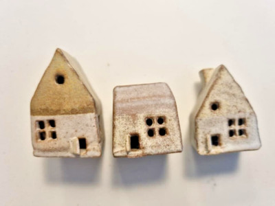 Fiona Findlay Tiny Keramik Landhaus Dorfhaus max 4cm hoch #stonewarestudiouk